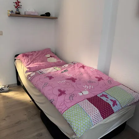 Kleine Und Gemuetliche Wohnung For 3 With Wi-Fi & Tv Διαμέρισμα *
